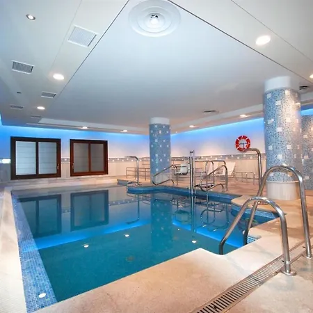 Exclusive Frontline Penthouse Эстепона